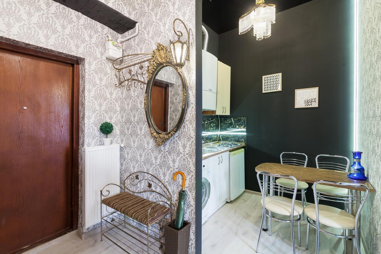 Austrian Apartments Leopolli Near Railway Station Liov Exterior foto