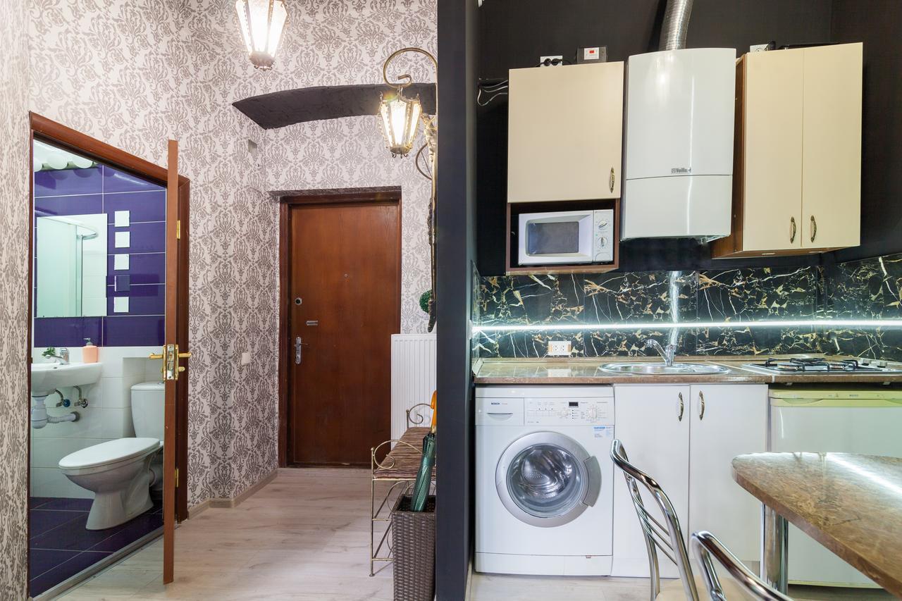 Austrian Apartments Leopolli Near Railway Station Liov Exterior foto